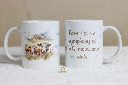 Farm life is a symphony of clucks, moos and oinks Mok 11oz Wit 