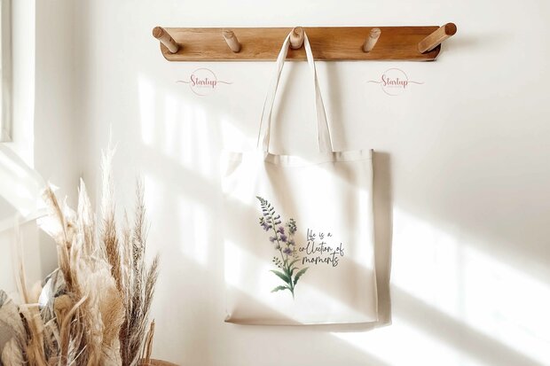 Recycled Cotton Tote met Geboortebloem Opdruk